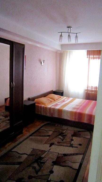 Apartment On Maliy Rinok Zaporizhia Εξωτερικό φωτογραφία